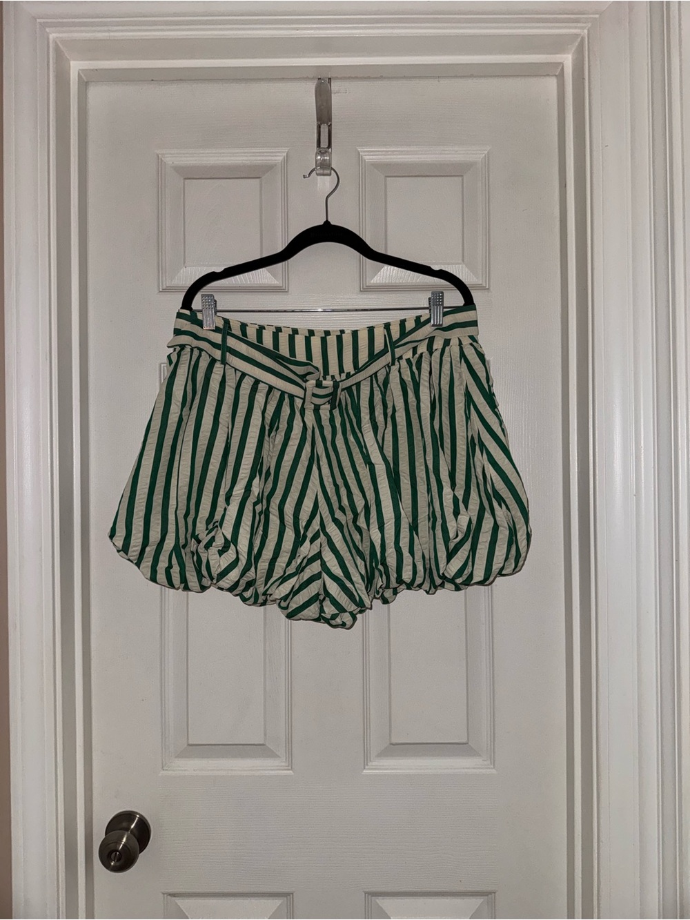BNWT Ballon Ruched Shorts - Picture 2 of 6